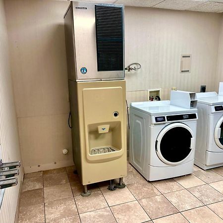 Hotel Lotus Kansas City Stadium エクステリア 写真